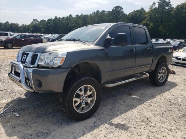 Nissan Titan