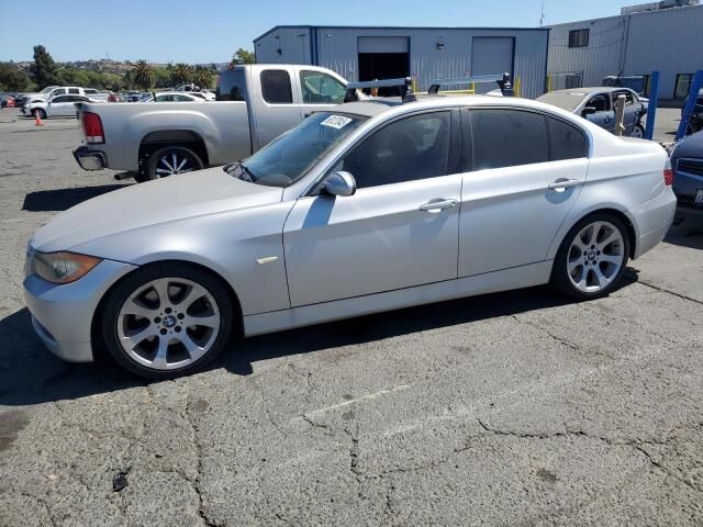 BMW 330i