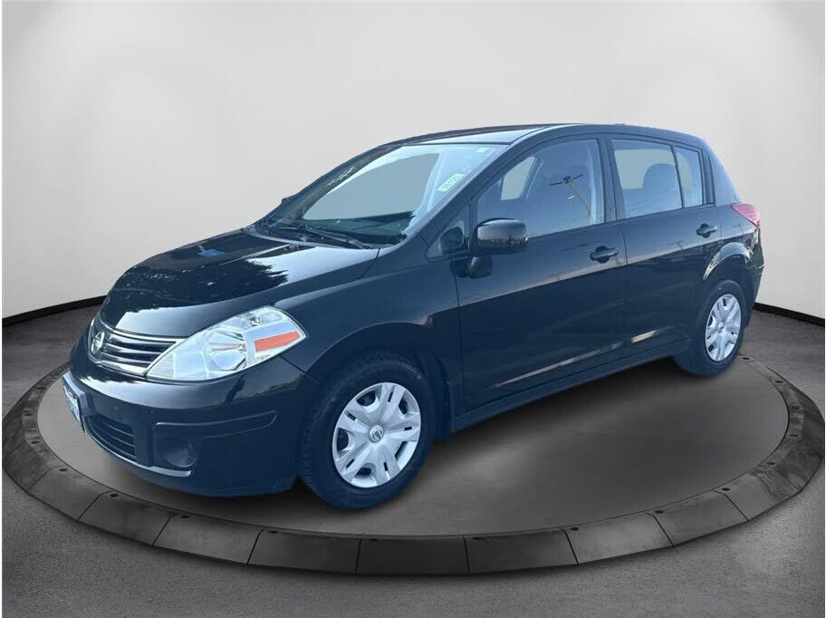 2011 NISSAN Versa