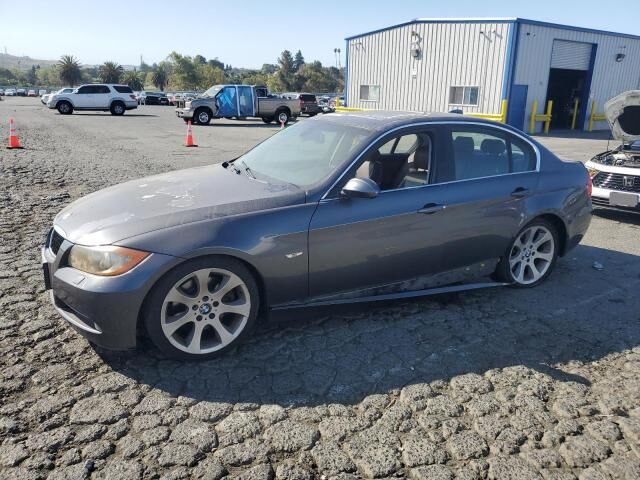 BMW 330i