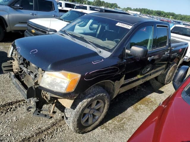 Nissan Titan
