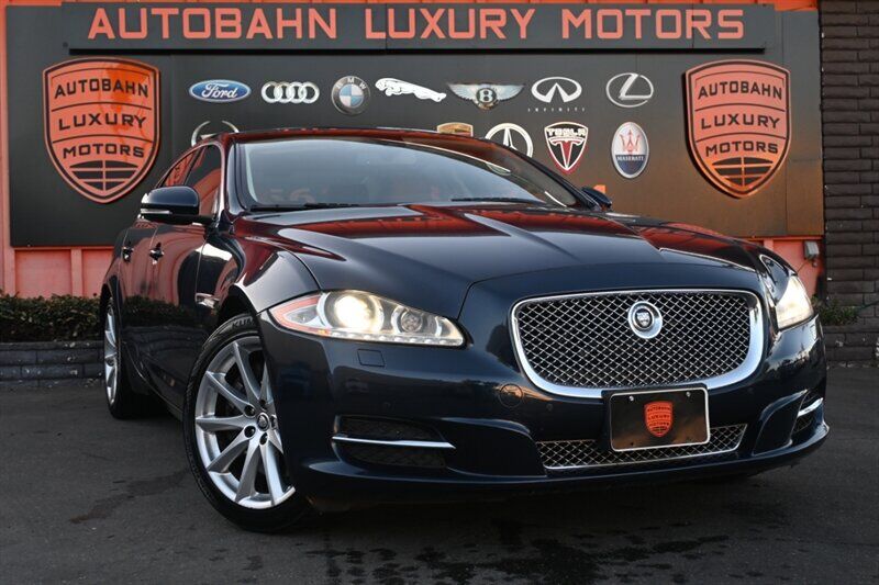 Jaguar XJ