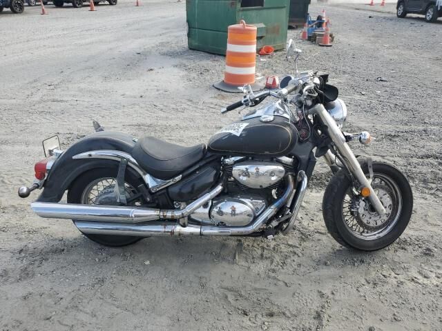 Suzuki VL800K