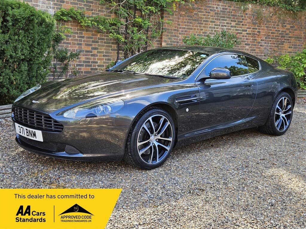 Aston Martin DB9
