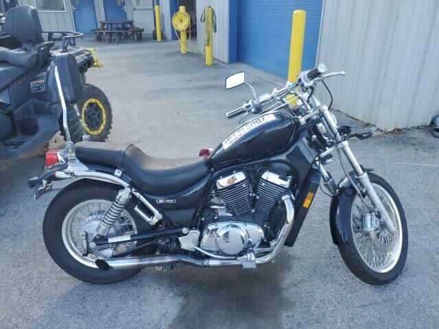 Suzuki VS800