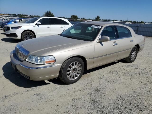 Lincoln Town Car