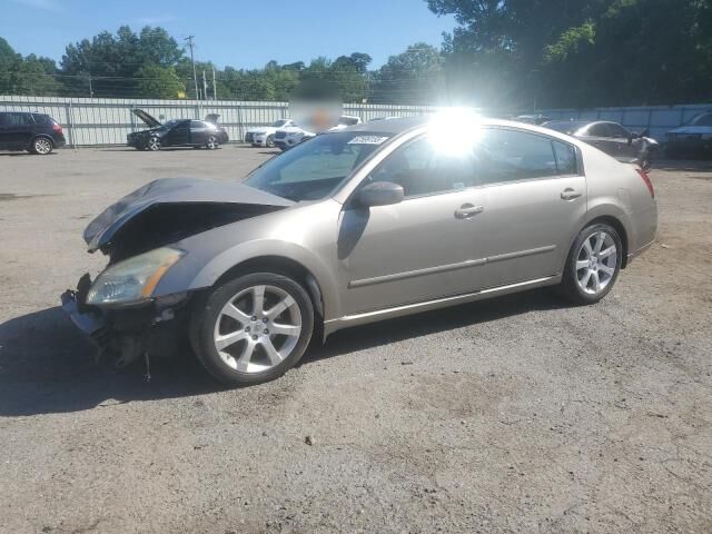 Nissan Maxima