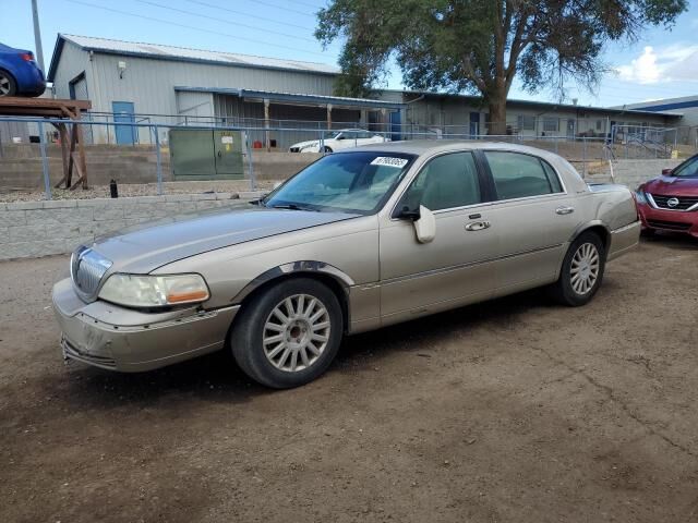 Lincoln Town Car