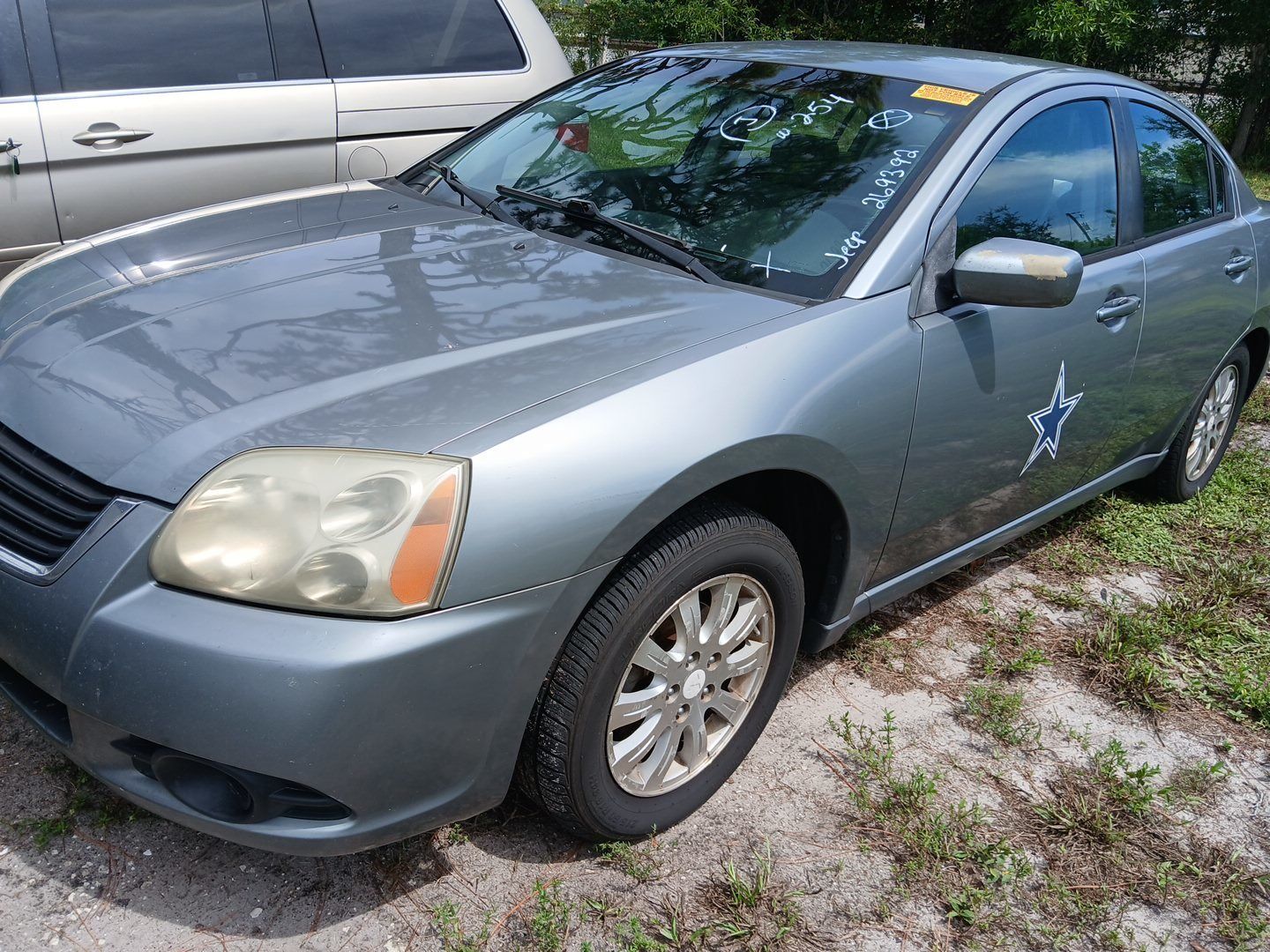 Mitsubishi Galant