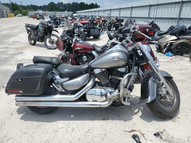 Suzuki VL1500 / VL1500T