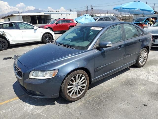 Volvo S40