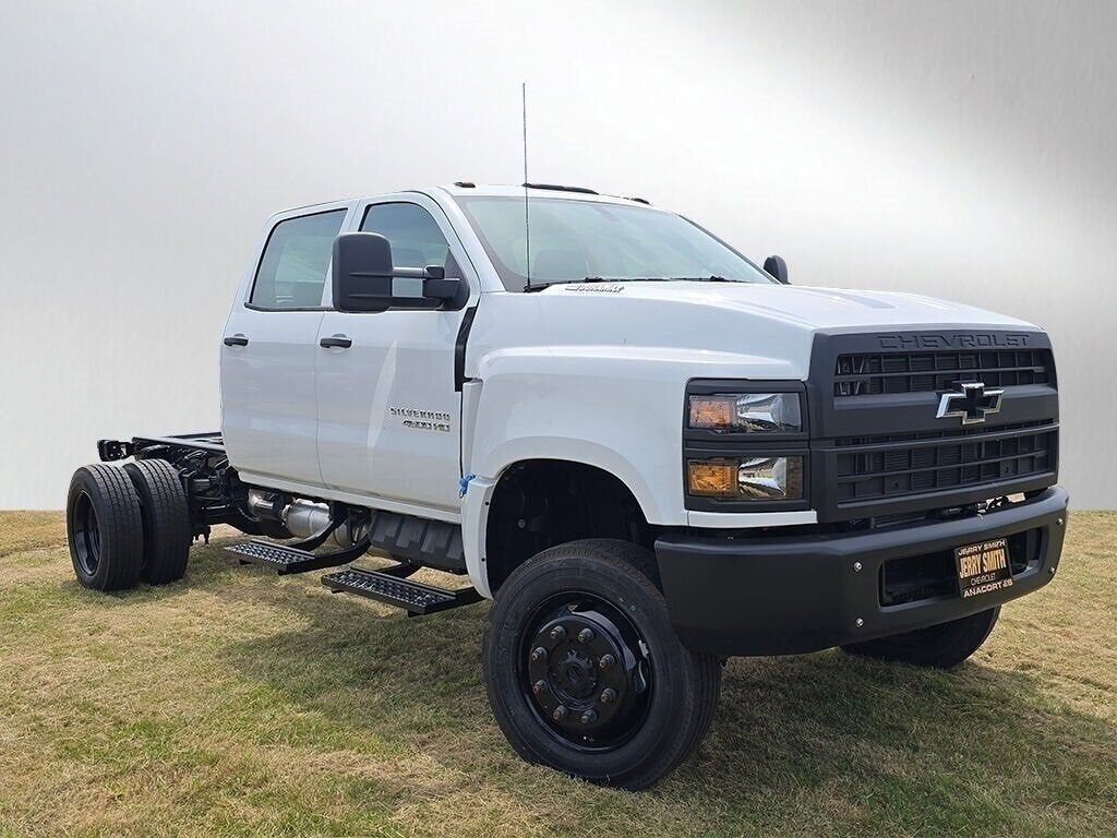 2024 GMC Silverado Medium Duty