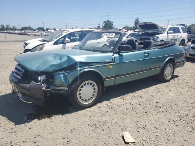 Saab 900