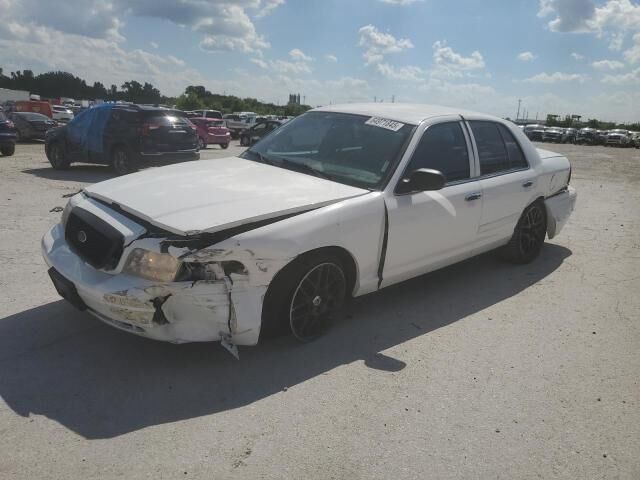 Ford Crown Victoria