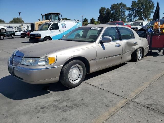 Lincoln Town Car