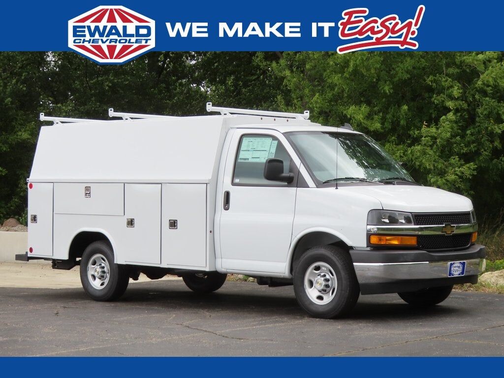 2025 CHEVROLET Express