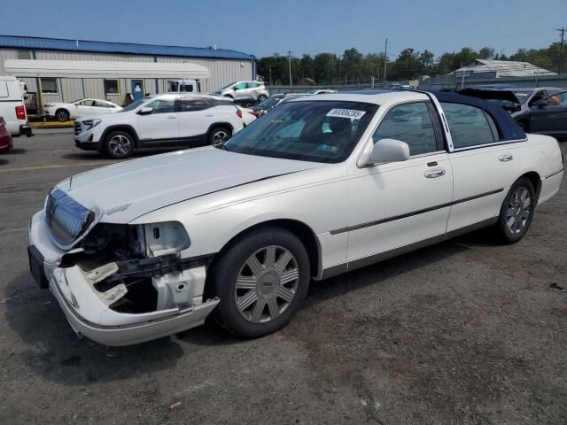 Lincoln Town Car