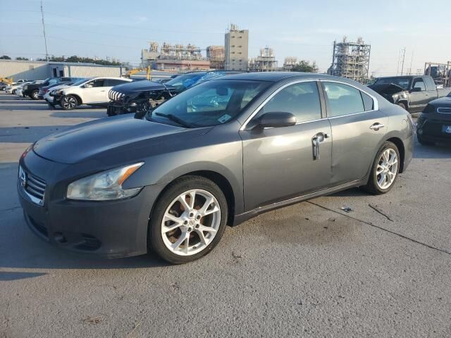 Nissan Maxima