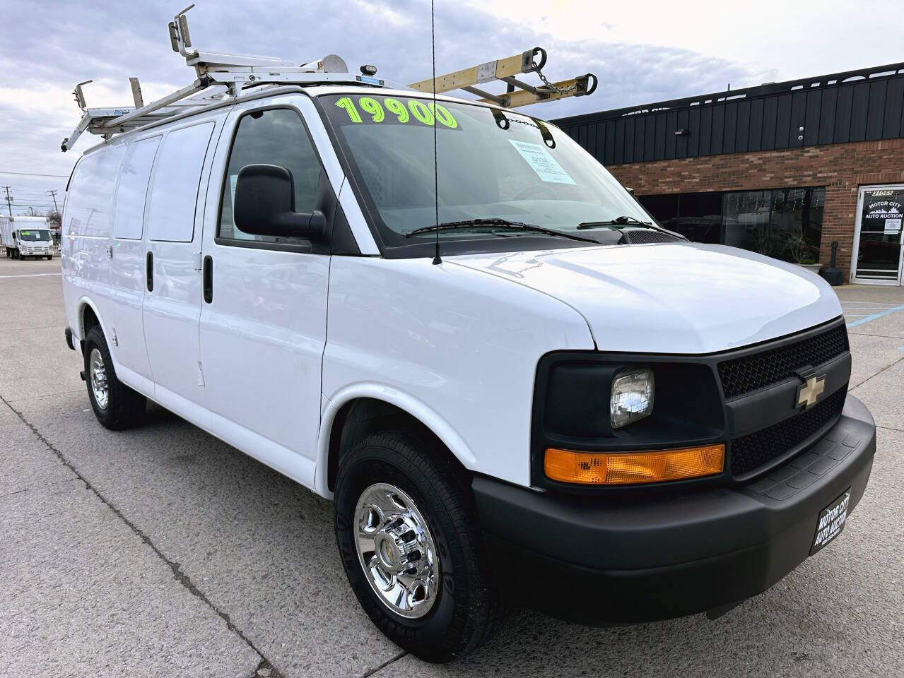 2013 CHEVROLET Express