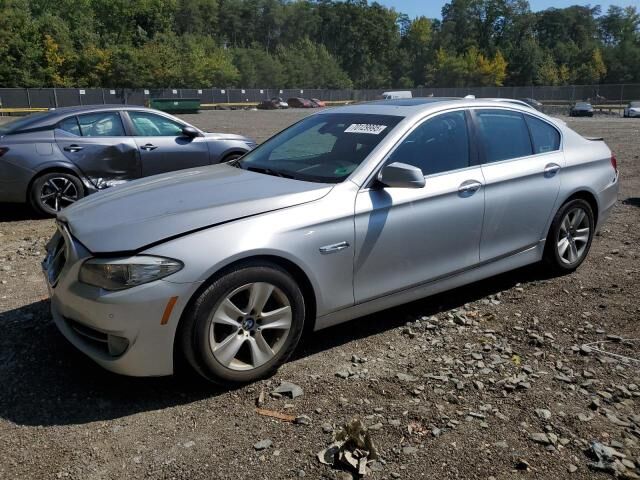 BMW 528i