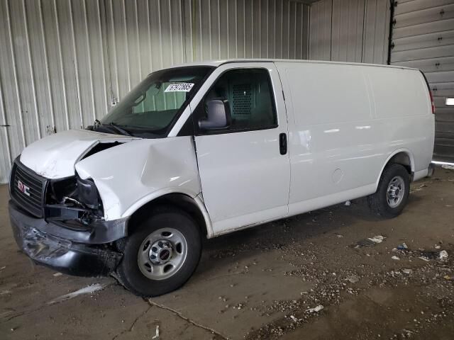 GMC Savana