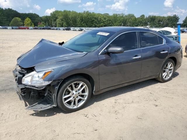 Nissan Maxima