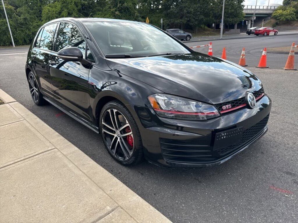 Volkswagen Golf GTI