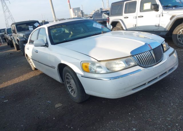 Lincoln Town Car