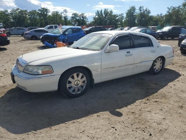 Lincoln Town Car