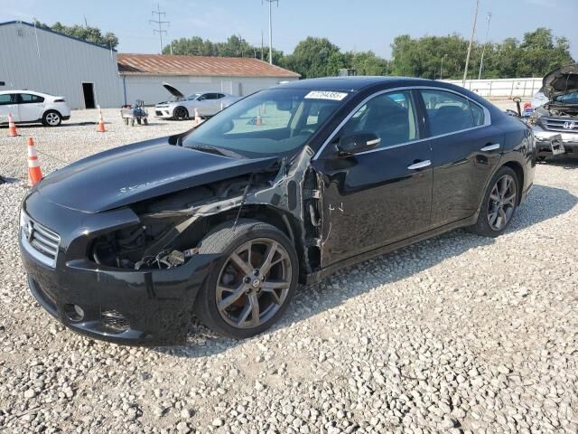 Nissan Maxima