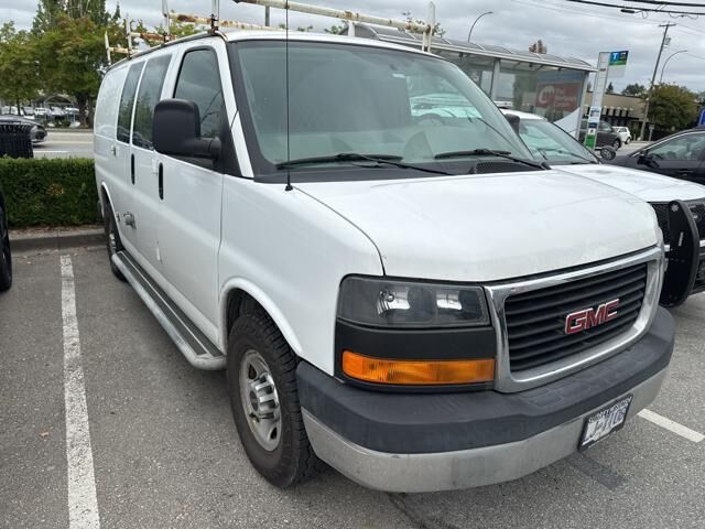 GMC Savana