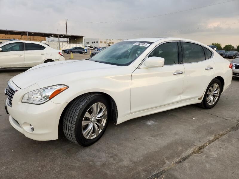 Infiniti M37