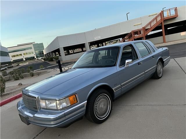 Lincoln Town Car