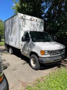 Ford E-350