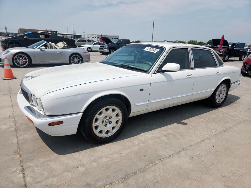 Jaguar XJ8