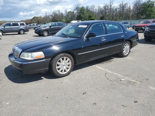 Lincoln Town Car