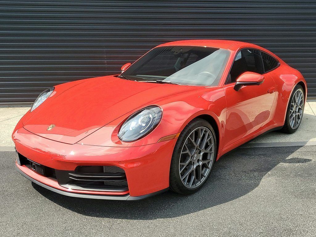 2025 PORSCHE 911