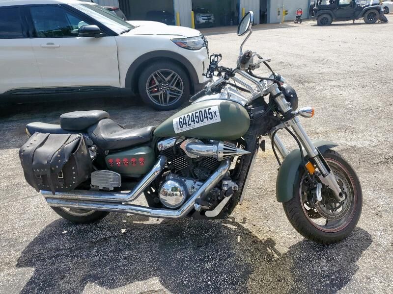 Suzuki VZ1600