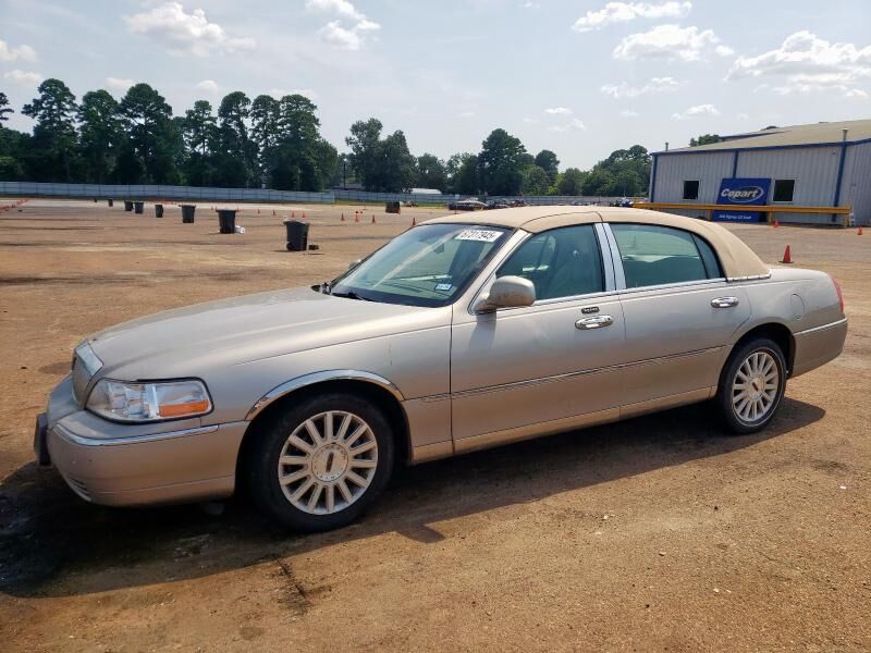 Lincoln Town Car