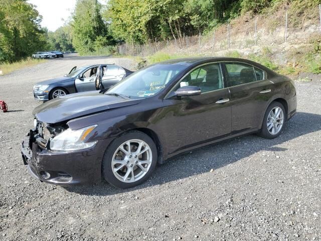 Nissan Maxima