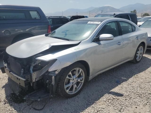 Nissan Maxima