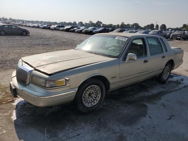 Lincoln Town Car