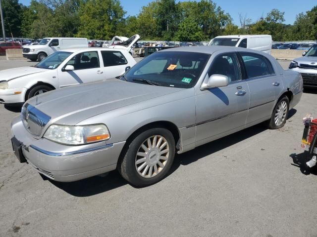 Lincoln Town Car
