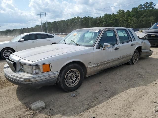 Lincoln Town Car