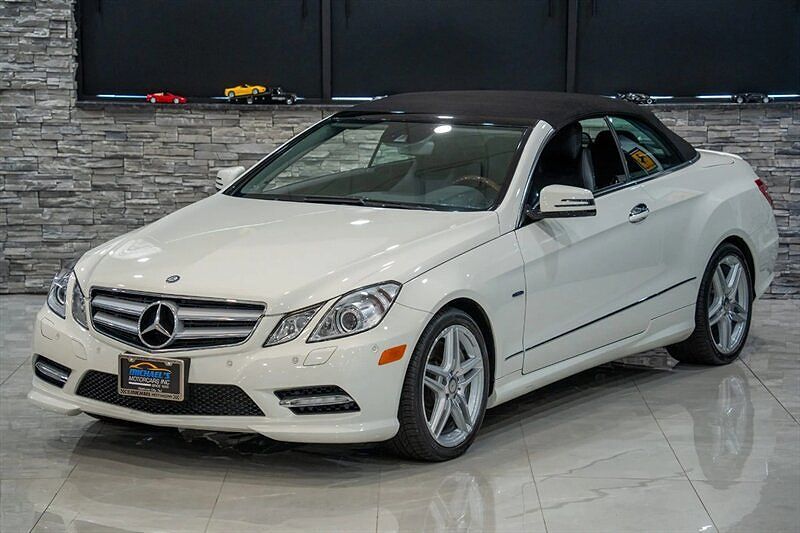 2012 MERCEDES-BENZ E-Class