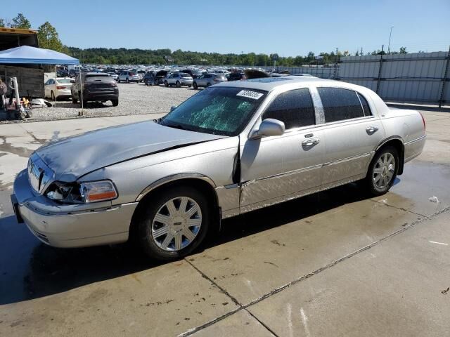 Lincoln Town Car