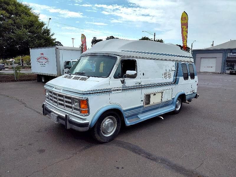 Dodge Ram Van