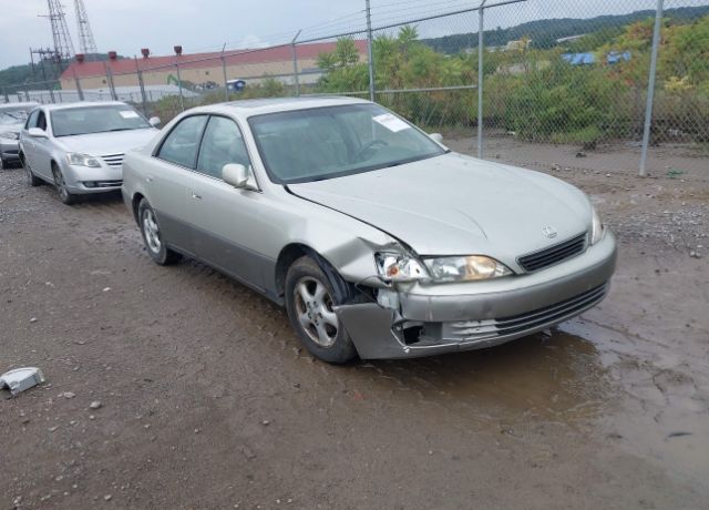 Lexus ES