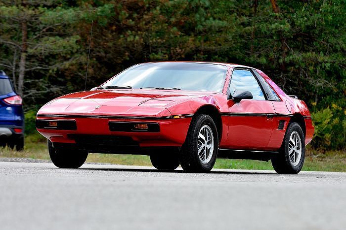 1984 PONTIAC Fiero