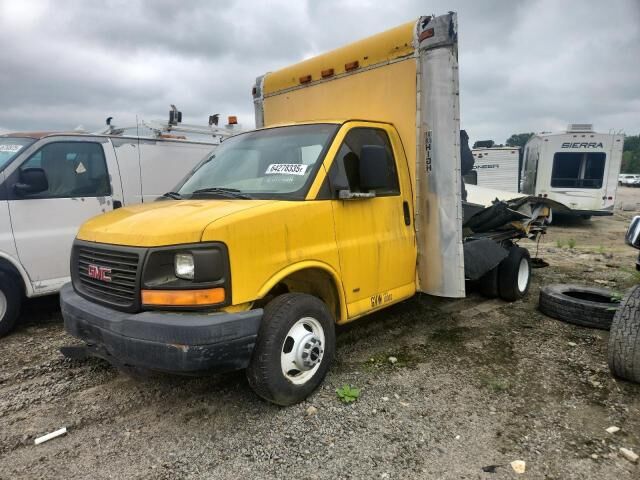 GMC Savana